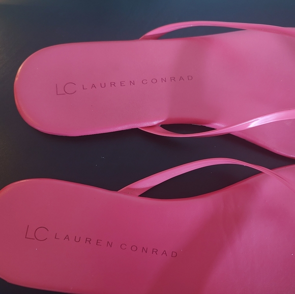 LC Lauren Conrad Pink flip flops - Picture 3 of 4